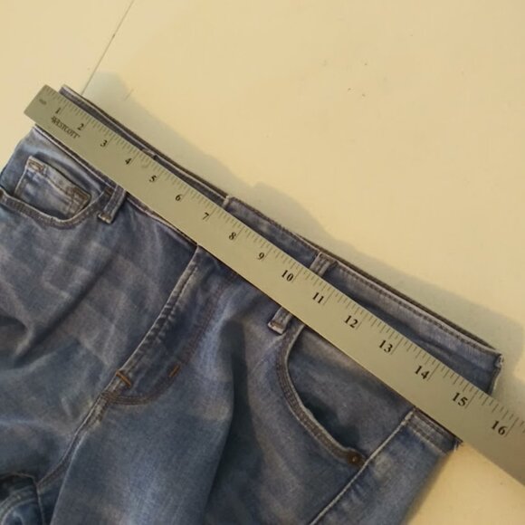 Old Navy women's size 6 Rockstar mid rise/taille Mi-Basse light wash jeans - Picture 7 of 13